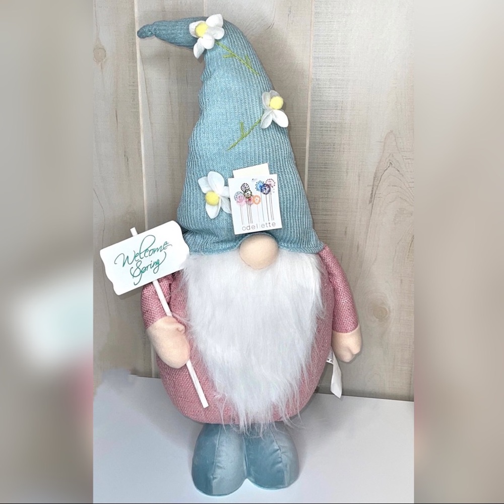 Welcome Spring Gnome 2.5’ Tall